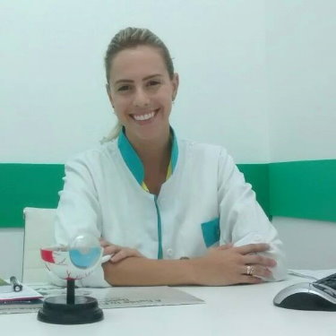 Dra. Renata Mendes